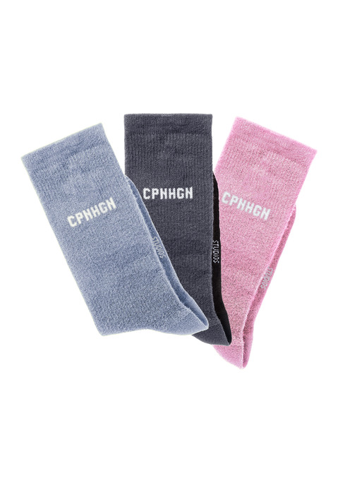 Bild: Basicsocken von Copenhagen Studios: Weiche Rippsocken von Copenhagen Studios im 3er-Pack. Mit Stickerei und eingestricktem Schriftzug. Schmales Bündchen. An Ferse und Fußspitze verstärkt. Hochwertige Markenqualität mit Viskoseanteil.