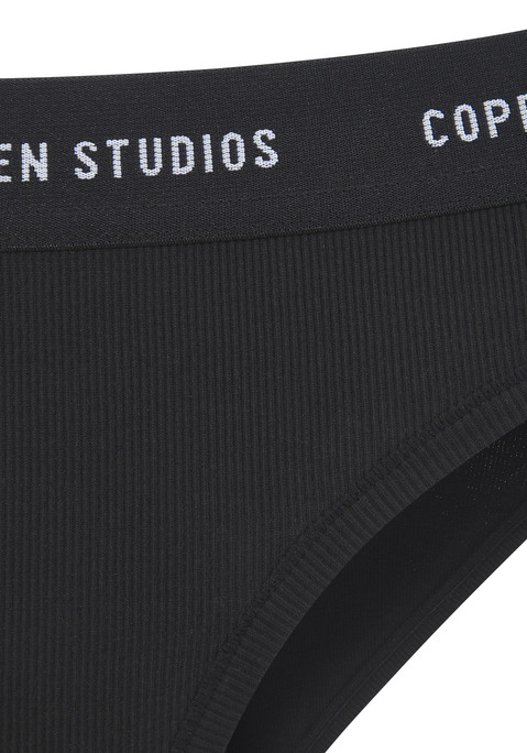Bild: Bikinislip von Copenhagen Studios: Bikinislip von Copenhagen Studios im 2er-Pack. Mit softem Logobündchen. Rippqualität aus einer weichen Baumwollmischung.