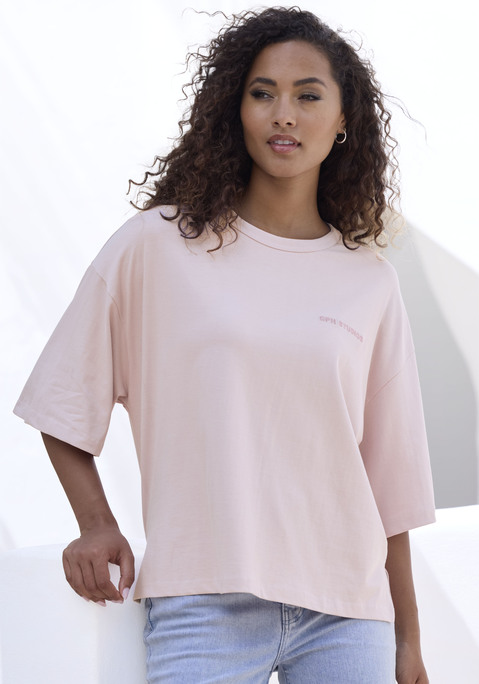 Bild: Oversize-Shirt von Copenhagen Studios: Lässiges T-Shirt von Copenhagen Studio. Im angesagten Oversize-fit. Mit Logostickerei auf der Brust und überschnittenen Schultern. Feste Baumwollqualität.