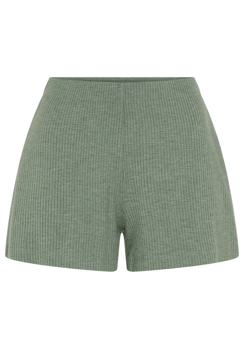 Bild: Pyjamashorts von Copenhagen Studios: <h3>Bequeme Pyjamashorts für entspannte Nächte</h3>
<p>
Die Pyjamashorts von <strong>Copenhagen Studios</strong> bieten höchsten Schlafkomfort. Durch das elegante Design und die unifarbene Optik sind diese Shorts nicht nur für die Nacht geeignet, sondern auch ideal für entspannte Stunden zu Hause. Der besondere Gummizugbund mit Bindeband sorgt für eine individuelle Anpassung und optimalen Sitz, ohne einzuengen.
</p>

<h4>Details und Pflegehinweise</h4>
<p>
Diese Shorts bestechen durch ihre bequeme Passform und die hochwertige Rippqualität, die ein angenehmes Tragegefühl gewährleistet. Sie sind aus einem feinen, atmungsaktiven Material gefertigt, das für eine optimale Luftzirkulation sorgt. Pflegeleicht können sie problemlos in der Maschine gewaschen werden, sodass sie stets frisch und bereit für den nächsten Einsatz sind.
</p>

<h4>Outfit-Tipps und Trageanlässe</h4>
<p>
Die Schlafshorts sind die perfekte Wahl für gemütliche Abende zu Hause oder entspannte Wochenenden. Sie lassen sich hervorragend mit einem lässigen T-Shirt oder einem langen Oberteil kombinieren. Ideal für die Nacht und als bequeme Freizeitkleidung beim Entspannen mit Freunden oder beim gemütlichen Filmeabend.
</p>

<p>
In den Pyjamashorts von <strong>Copenhagen Studios</strong> werden die Nächte zu einem unvergesslichen Erlebnis.
</p>