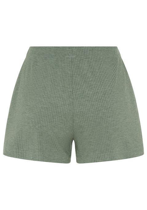 Bild: Pyjamashorts von Copenhagen Studios: <h3>Bequeme Pyjamashorts für entspannte Nächte</h3>
<p>
Die Pyjamashorts von <strong>Copenhagen Studios</strong> bieten höchsten Schlafkomfort. Durch das elegante Design und die unifarbene Optik sind diese Shorts nicht nur für die Nacht geeignet, sondern auch ideal für entspannte Stunden zu Hause. Der besondere Gummizugbund mit Bindeband sorgt für eine individuelle Anpassung und optimalen Sitz, ohne einzuengen.
</p>

<h4>Details und Pflegehinweise</h4>
<p>
Diese Shorts bestechen durch ihre bequeme Passform und die hochwertige Rippqualität, die ein angenehmes Tragegefühl gewährleistet. Sie sind aus einem feinen, atmungsaktiven Material gefertigt, das für eine optimale Luftzirkulation sorgt. Pflegeleicht können sie problemlos in der Maschine gewaschen werden, sodass sie stets frisch und bereit für den nächsten Einsatz sind.
</p>

<h4>Outfit-Tipps und Trageanlässe</h4>
<p>
Die Schlafshorts sind die perfekte Wahl für gemütliche Abende zu Hause oder entspannte Wochenenden. Sie lassen sich hervorragend mit einem lässigen T-Shirt oder einem langen Oberteil kombinieren. Ideal für die Nacht und als bequeme Freizeitkleidung beim Entspannen mit Freunden oder beim gemütlichen Filmeabend.
</p>

<p>
In den Pyjamashorts von <strong>Copenhagen Studios</strong> werden die Nächte zu einem unvergesslichen Erlebnis.
</p>