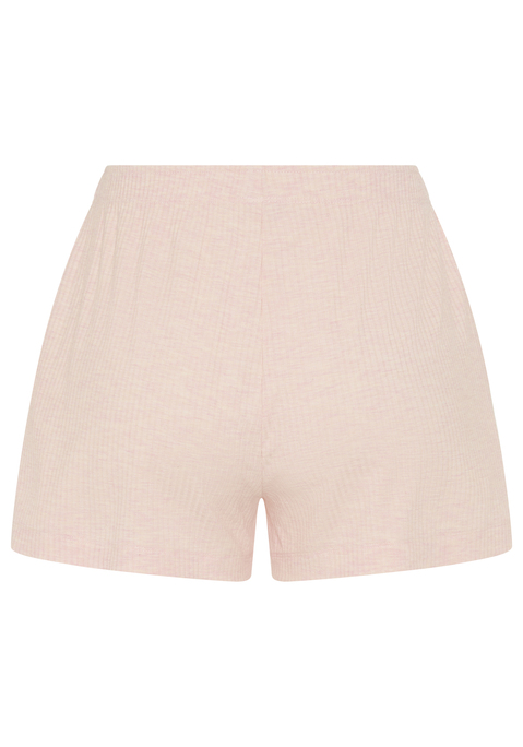 Bild: Pyjamashorts von Copenhagen Studios: <h3>Bequeme Pyjamashorts für entspannte Nächte</h3>
<p>
Die Pyjamashorts von <strong>Copenhagen Studios</strong> bieten höchsten Schlafkomfort. Durch das elegante Design und die unifarbene Optik sind diese Shorts nicht nur für die Nacht geeignet, sondern auch ideal für entspannte Stunden zu Hause. Der besondere Gummizugbund mit Bindeband sorgt für eine individuelle Anpassung und optimalen Sitz, ohne einzuengen.
</p>

<h4>Details und Pflegehinweise</h4>
<p>
Diese Shorts bestechen durch ihre bequeme Passform und die hochwertige Rippqualität, die ein angenehmes Tragegefühl gewährleistet. Sie sind aus einem feinen, atmungsaktiven Material gefertigt, das für eine optimale Luftzirkulation sorgt. Pflegeleicht können sie problemlos in der Maschine gewaschen werden, sodass sie stets frisch und bereit für den nächsten Einsatz sind.
</p>

<h4>Outfit-Tipps und Trageanlässe</h4>
<p>
Die Schlafshorts sind die perfekte Wahl für gemütliche Abende zu Hause oder entspannte Wochenenden. Sie lassen sich hervorragend mit einem lässigen T-Shirt oder einem langen Oberteil kombinieren. Ideal für die Nacht und als bequeme Freizeitkleidung beim Entspannen mit Freunden oder beim gemütlichen Filmeabend.
</p>

<p>
In den Pyjamashorts von <strong>Copenhagen Studios</strong> werden die Nächte zu einem unvergesslichen Erlebnis.
</p>
