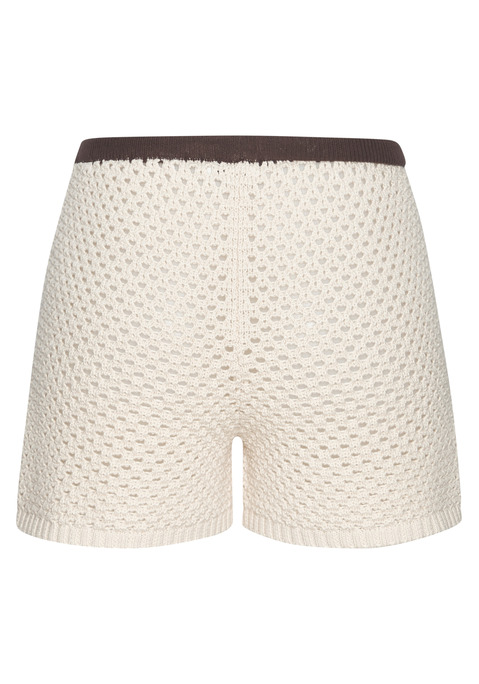 Bild: Strandshorts von Copenhagen Studios: Sommerliche Strickshorts von Copenhagen Studios mit kontrastfarbenen Abschlüssen. Legere Passform. Weicher Bund mit Tunnelzug. Softe, transparente Strick-Qualität mit Ajourmuster.