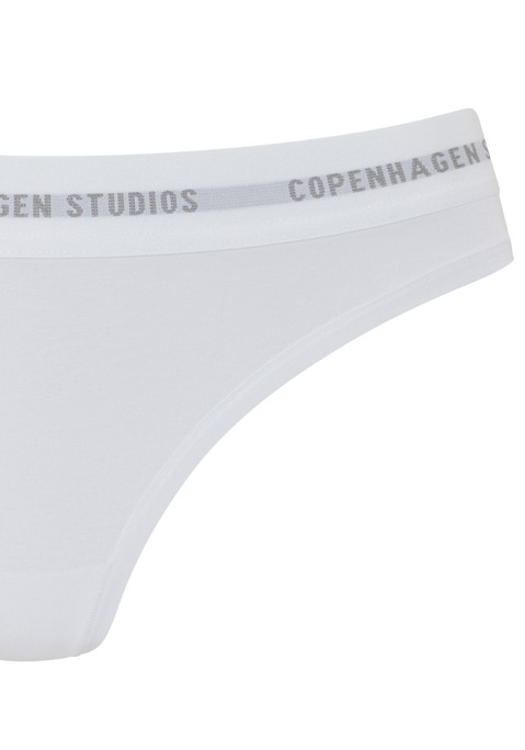 Bild: String von Copenhagen Studios: String von Copenhagen Studios. Mit elastischem Logobund. Aus angenehmer Modal-Baumwollqualität.