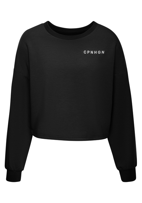 Bild: Sweatshirt von Copenhagen Studios: Gecropptes Sweatshirt von Copenhagen Studios mit hoch abschließendem Rundhalsausschnitt. Logoprint auf der Brust. Überschnittene Schultern. Lange Ärmel mit Rippbündchen. Für die Freizeit. Trageangenehme Sweatware.