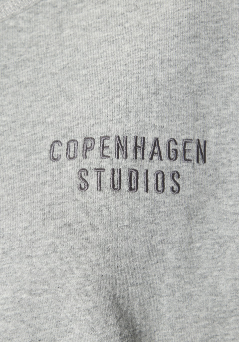 Bild: T-Shirt von Copenhagen Studios: Weiches Schlafshirt von Copenhagen Studios mit kleinem Logoprint vorn. Rundhalsausschnitt. Überschnittene Schulter und kurze Ärmel. Heavy Single Jersey Qualität aus Baumwolle.