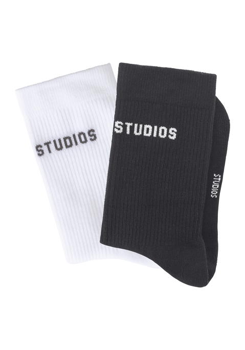 Bild: Tennissocken von Copenhagen Studios: Klassische Tennissocken im 2er-Pack von Copenhagen Studios. Mit eingestricktem Logoschriftzug. An Ferse und Fußspitze verstärkt. Ohne Fußfrottee. Baumwollmischung in hochwertiger Markenqualität.