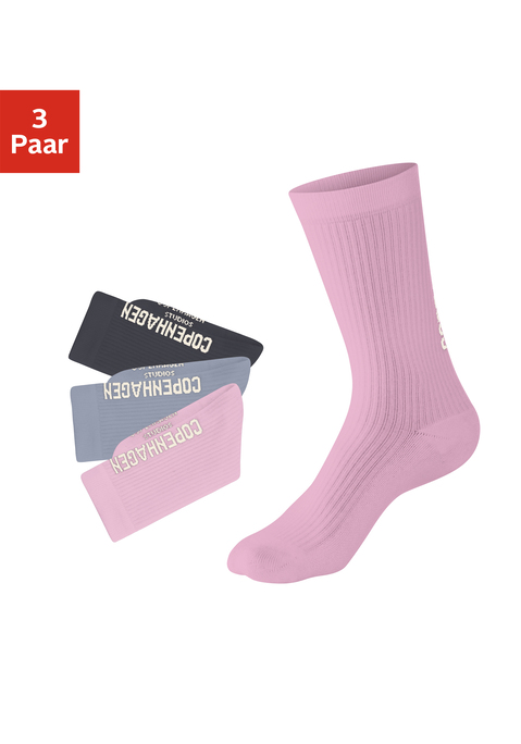 Bild: Tennissocken von Copenhagen Studios: Gerippte Tennissocken von Copenhagen Studios im 3er-Pack. Mit großem Markenlogo und flacher Spitzennaht. Ohne Fußfrottee. Baumwollmischung in hochwertiger Markenqualität.