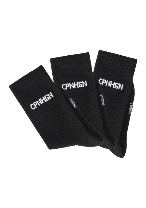 Bild: Tennissocken von Copenhagen Studios: Klassische Tennissocken im 3er-Pack von Copenhagen Studios mit Markenstatement. Weicher Frottee in der Sohle. Flache Spitzennaht und verstärkte Ferse für zusätzlichen Komfort. Hochwertige Markenqualität.
