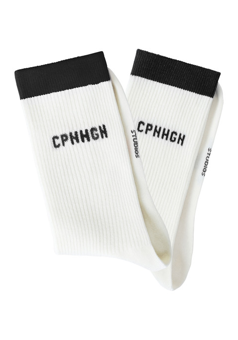 Bild: Tennissocken von Copenhagen Studios: Klassisch gerippte Tennissocken im 3er-Pack von Copenhagen Studios. Mit stylischem Kontrastbündchen. Flache Spitzennaht, an Ferse und Fußspitze verstärkt. Baumwollmischung in hochwertiger Markenqualität.