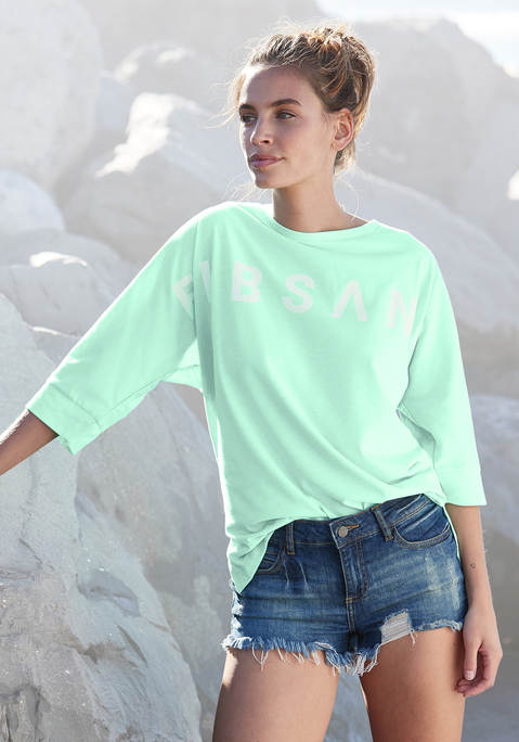 Bild: 3/4-Arm-Shirt von Elbsand: Shirt von ELBSAND. Großer Logoschriftzug vorn. Lässige Form mit halblangen Ärmeln. Länge ca. 70 cm. Weiche Shirtware aus 50% Baumwolle, 50% Polyester.