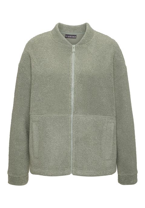 Bild: Fleecejacke von Elbsand: <h3>Fleecejacke mit College-Kragen für einen lässigen Look</h3>
<p>
Die Fleecejacke von <strong>Elbsand</strong>  besticht durch ihren stilvollen College-Kragen, der nicht nur optisch ansprechend ist, sondern auch einen lässigen Charakter verleiht. Die seitlichen Eingrifftaschen bieten praktischen Stauraum für kleine Gegenstände und setzen gleichzeitig einen modischen Akzent. Ein besonderes Highlight ist die Logostickerei auf der Rückseite, die der Jacke eine exklusive Note verleiht. Die Teilungsnaht auf der Vorderseite sorgt für eine optimale Passform und unterstreicht die hochwertige Verarbeitung dieser Jacke.
</p>

<h4>Hochwertige Materialien und Pflegehinweise</h4>
<p>
Die Fleecejacke überzeugt mit ihrem kuscheligen Material, das ein angenehmes Tragegefühl vermittelt. Sie eignet sich hervorragend für den Alltag und bietet eine bequeme Passform, die sich perfekt an den Körper anschmiegt.
</p>

<h4>Vielseitige Kombinationsmöglichkeiten für jeden Anlass</h4>
<p>
Die Fleecejacke lässt sich hervorragend zu verschiedenen Outfits kombinieren. In der Freizeit kann sie ideal zu einer Jeans und lässigen Sneakern getragen werden. Für Outdoor-Aktivitäten empfiehlt sich die Kombination mit einer bequemen Hose und robusten Stiefeln. Auch bei sportlichen Aktivitäten, wie Jogging oder Fitness, bietet sie den nötigen Komfort. Ergänzende Accessoires wie eine schicke Mütze oder ein stylischer Rucksack setzen modische Akzente und runden den Look ab.
</p>

<p>
Diese Fleecejacke ist die perfekte Wahl für Komfort und Stil!
</p>