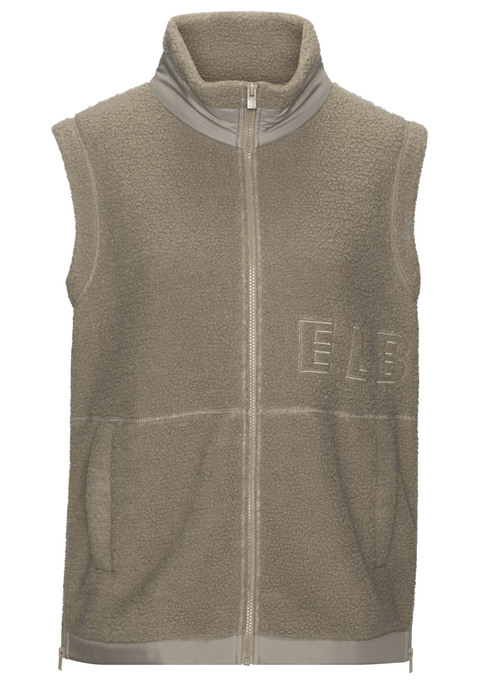 Bild: Fleeceweste von Elbsand: Fleeceweste aus Teddyplüsch von Elbsand. Mit hohem Kragen. Schriftzug-Stickerei vorn und hinten. Reißverschlüsse seitlich am Saum. Eingrifftaschen vorn. Weiche Fleece-Qualität.