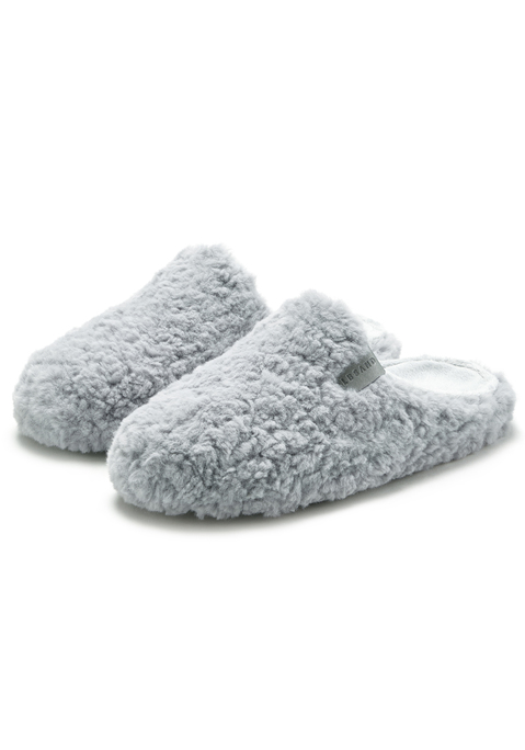 Bild: Pantolette von Elbsand: Hausschuh von ELBSAND. Made in Spain. Obermaterial, Futter und Decksohle aus Polyester. Laufsohle aus Synthetik.