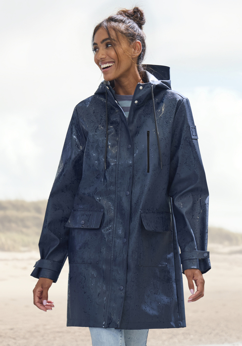 Bild: Regenjacke von Elbsand: Lange Regenjacke von Elbsand. Kapuze mit Kordelzug. 2-Wege-Reißverschluss, verdeckt mit einer Druckkopfleiste. Saumschlitz hinten. Ärmel mit verstellbaren Riemen. Logoprints auf der Kapuze und dem linken Arm. Klappentaschen seitlich, Brusttasche mit Reißverschluss. Funktionale Qualität.