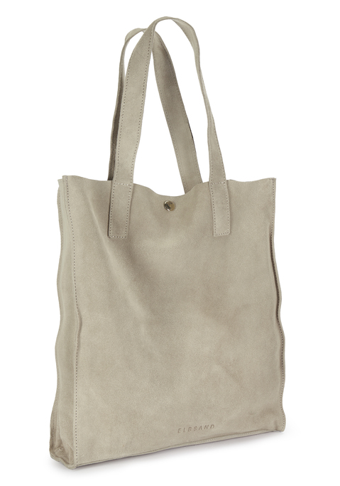 Bild: Schultertasche von Elbsand: <h3>Stylische Schultertasche aus Veloursleder</h3>
<p>
Die schicke Schultertasche von <strong>Elbsand</strong>, gefertigt aus modischem Veloursleder, wertet jedes Outfit auf. Ihr einzigartiges Design macht sie zu einem absoluten Must-Have für modebewusste Frauen, die Wert auf Stil und Qualität legen. 
</p>

<h4>Praktische Details und hochwertige Verarbeitung</h4>
<p>
Diese geräumige Tasche eignet sich sowohl für den Alltag als auch für das Büro. Mit ihren kompakten Maßen von 36 cm Höhe, 33 cm Breite und 8 cm Tiefe bietet sie ausreichend Platz für viele keine Essentials. Das hochwertige Leder sorgt für Langlebigkeit und eine edle Optik, während die schlichte, unifarbene Gestaltung für vielseitige Kombinationsmöglichkeiten sorgt. 
</p>

<h4>Vielseitige Kombinationsmöglichkeiten für jeden Anlass</h4>
<p>
Die Schultertasche lässt sich hervorragend mit Jeans und einem lässigen Oberteil kombinieren und ist ideal für Freizeitaktivitäten oder fürs Büro. Trage sie zu stylischen Sneakern für einen coolen Streetwear-Look oder kombiniere sie mit eleganten Flats für einen schickeren Auftritt.
</p>

<p>
Die Schultertasche von <strong>Elbsand</strong> vereint Stil und Funktionalität und bringt jedes Outfit zum Strahlen!
</p>