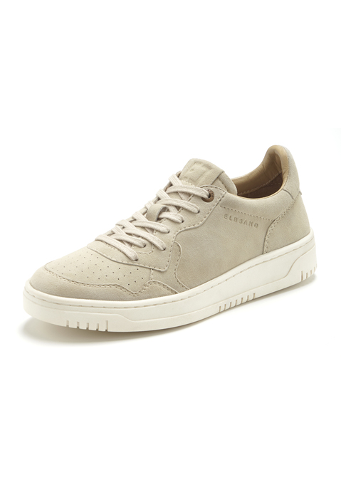 Bild: Sneaker von Elbsand: Obermaterial aus Rindsleder. Futter aus Textil und Schafsleder. Decksohle aus Textil. Laufsohle aus Synthetik.