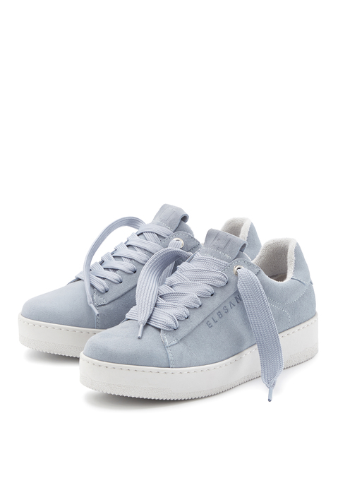 Bild: Sneaker von Elbsand: Sneaker von Elbsand. Obermaterial aus Leder. Austauschbare Schnürsenkel: ein Paar schmal, ein Paar breit. Herausnehmbare Innensohle, für lose Einlagen geeignet. Vielseitig kombinierbar, sportlich und modisch zugleich.