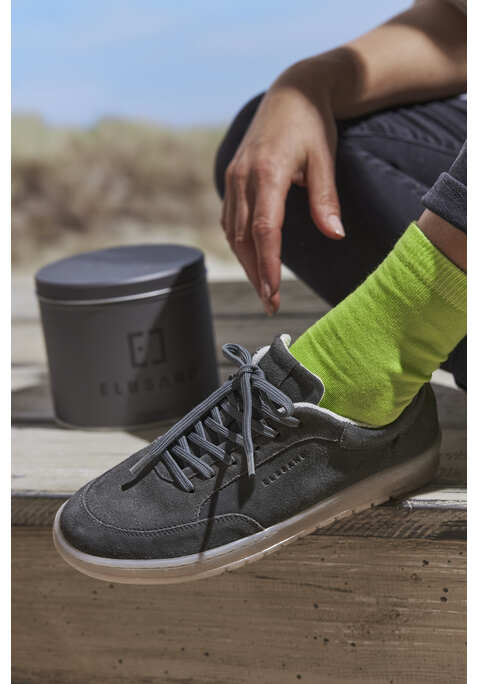 Bild: Sneaker von Elbsand: Sneaker aus Leder von ELBSAND. Obermaterial aus Rindsleder. Futter aus Textil. Decksohle aus Lederimitat. Laufsohle aus Synthetik.