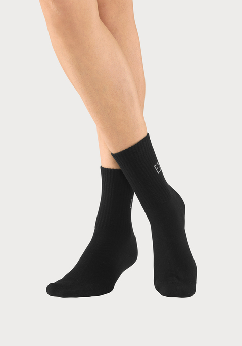 Bild: Socken von Elbsand: Socken von Elbsand im 3er-Pack mit eingestricktem Markenlogo im Schaft. Von hoher Qualität mit flacher Zehennaht. Bequem und ideal für den täglichen Bedarf. Elastischer Baumwollmix.