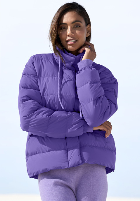 Bild: Steppjacke von Elbsand: Warme Steppjacke von Elbsand mit hoch abschließendem Tunnelzug-Stehkragen. Atmungsaktiv, wasser- und winddicht. Reißverschluss mit Windschutz. Nahtfeine Zippertaschen vorn. Elastischer Ärmelsaum. Markendruck entlang der Seite. Gerade geschnitten. Funktionales Material.