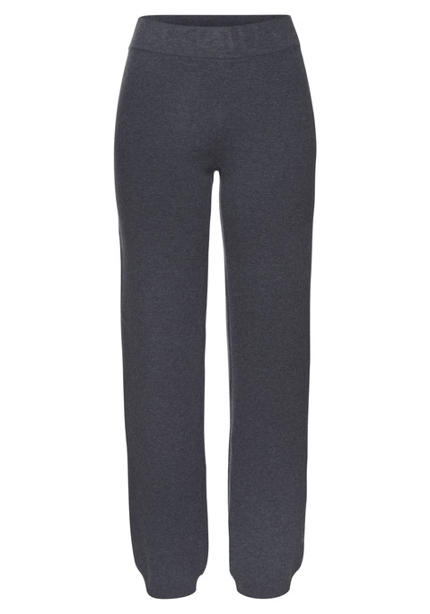 Bild: Strickhose von Elbsand: Weiche Strickhose von Elbsand. Mit eingestricktem Markenschriftzug entlang des linken Hosenbeins. Komfortabler Taillenbund mit Gummizug. Bequeme Passform mit schmaler werdendem Hosenbein und Beinsaumbündchen. Angenehm zu tragende Strickware mit hohem Viskose-Anteil.