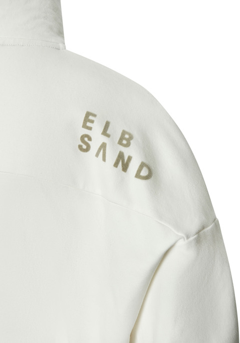 Bild: Sweatjacke von Elbsand: Turtleneck-Sweatjacke von Elbsand mit kleinem Logoprint hinten. Aufgesetzte Taschen mit seitlichem Eingriff und Fake-Passe. Loose Fit. Breiter, innen liegender Gummizug am Bund. Supersofte Baumwolle mit Elasthananteil.