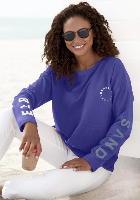 Bild: Sweatshirt von Elbsand: Cooles Sweatshirt von Elbsand. Markendruck entlang der Ärmel und runder Markendruck vorn. Weiter Rundhalsausschnitt mit Bündchen. Gerade Passform mit überschnittenen Ärmelnähten. Gut zu legeren Styles. Leichte Sweatware mit weichem Griff.