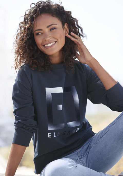 Bild: Sweatshirt von Elbsand: Sweatshirt von Elbsand. Großer Logoprint vorn. Labeldetails seitlich und hinten. Rundhalsausschnitt. Gerippte Bündchen. Trageangenehme Sweatqualität.