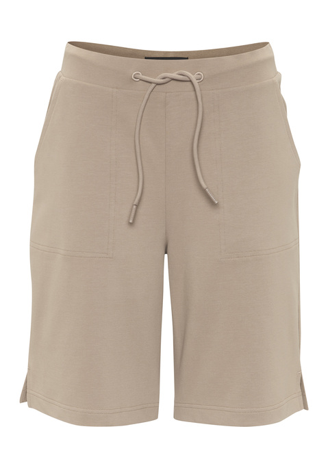Bild: Sweatshorts von Elbsand: Lässige Sweatshorts von Elbsand in relaxter Bermudalänge. Breiter, elastischer Bund mit Tunnelzug für einen angenehmen Sitz. Saum mit seitlichem Schlitz als schönes Detail. Mit Eingriff- und Gesäßtaschen. Weiche Sweatqualität aus Baumwolle.