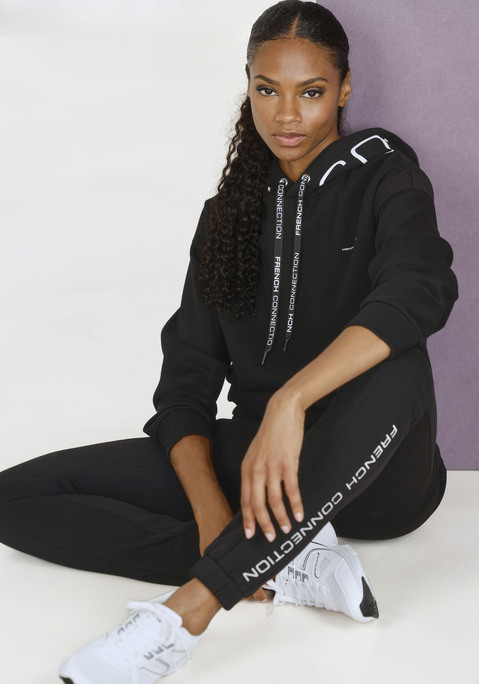 Bild: Kapuzenpullover von French Connection: Stylischer Hoodie von French Connection mit Logodruck auf der Kapuze und kleinem Print im Brustbereich.  Optimaler Sitz durch stretchige Rippbündchen. Ideal solo oder im Layering-Look. Nach Lust und Laune zu kombinieren. Weiches Material.