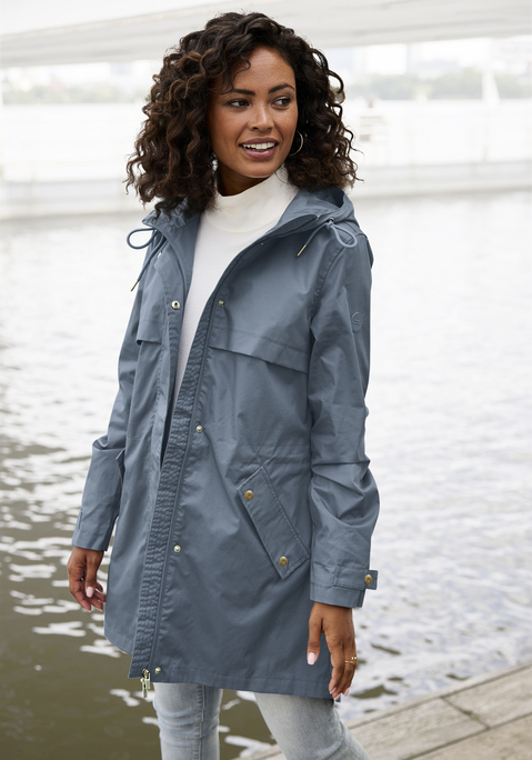 Bild: Outdoorjacke von French Connection: Kurzmantel von French Connection. Tunnelzugkapuze mit hoch geschlossener Front. Zipper-Taschen mit Druckknopfpatten. Durchgehender Reißverschluss mit Blende. Regulierbare Ärmelsäume. Gerade Passform mit Tunnelzug auf Taillenhöhe. Solider Webstoff aus 100% Baumwolle, Futter: 85% Polyester, 15% Baumwolle