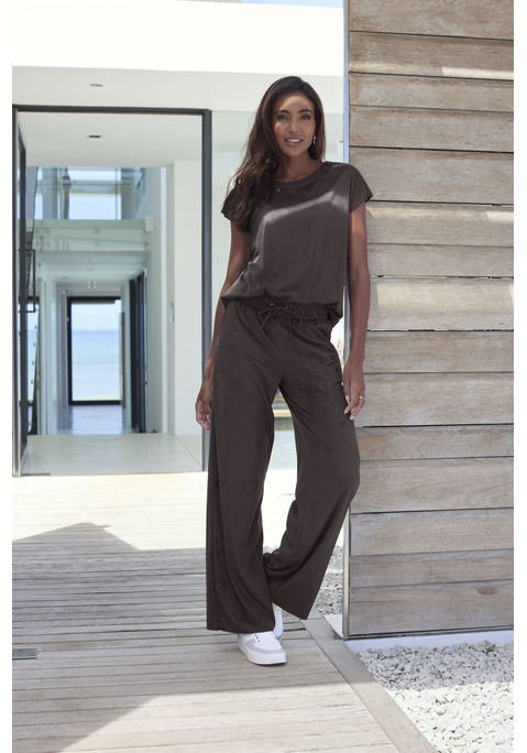 Bild: Schlupfhose von French Connection: Bequeme Schlupfhose von French Connection. Mit weichem Schlupfbund und weit geschnittenen Beinen. Elastisches Velourslederimitat mit weichem Griff.