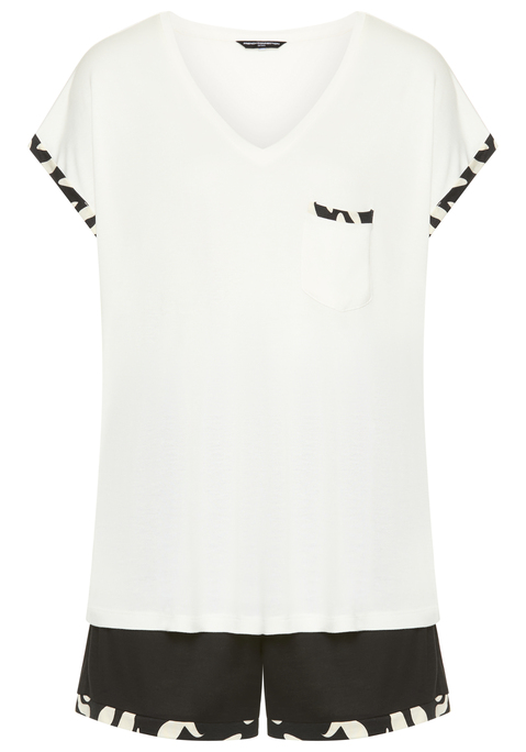 Bild: Shorty von French Connection: Edler Shorty von French Connection mit hohem Komfortfaktor. T-Shirt mit angeschnittenen Ärmeln und Kontrasteinsatz an den Säumen. Modische Brusttasche. Shorts mit elastischem Gummibund mit Bindeband. Single-Jersey-Qualität aus reiner Viskose.