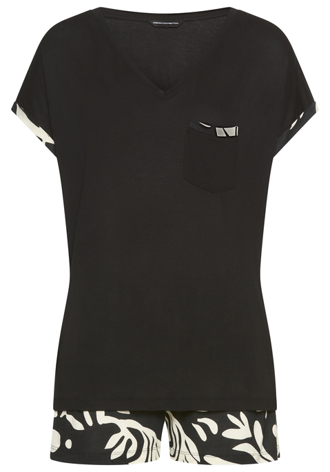 Bild: Shorty von French Connection: Edler Shorty von French Connection mit hohem Komfortfaktor. T-Shirt mit angeschnittenen Ärmeln und Kontrasteinsatz an den Säumen. Modische Brusttasche. Shorts mit elastischem Gummibund mit Bindeband. Single-Jersey-Qualität aus reiner Viskose.