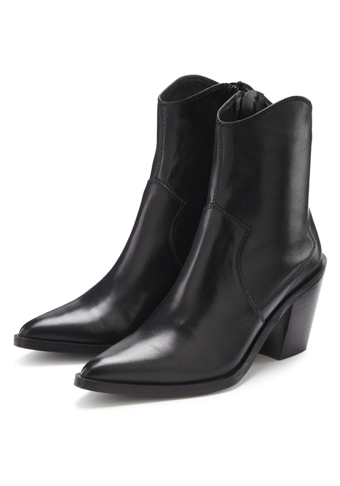 Bild: Stiefelette von French Connection: Absatzhöhe 7cm. Obermaterial aus Schafsleder. Futter aus Textil und Lederimitat. Decksohle aus Lederimitat. Laufsohle aus Synthetik.