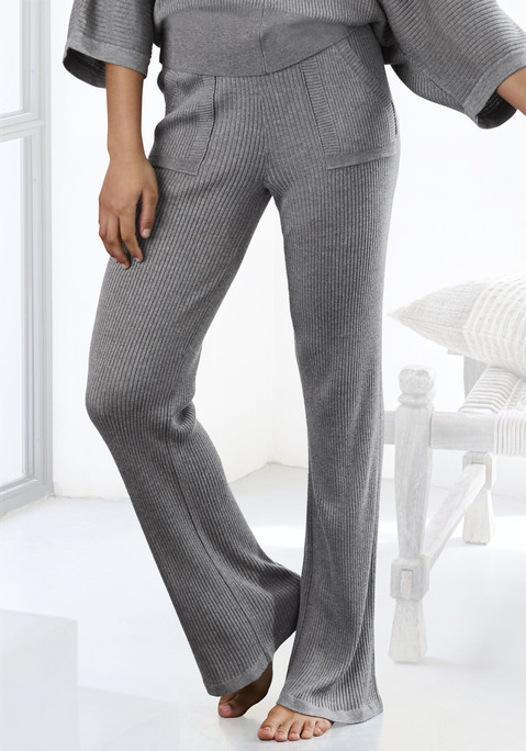 Bild: Strickhose von French Connection: Strickhose von French Connection. Mit weitem Bein. Elastischer Bund. Aufgesetzte Taschen. Weiche, fließende Qualität mit Viskose aus verbesserter Rohstoffbeschaffung.