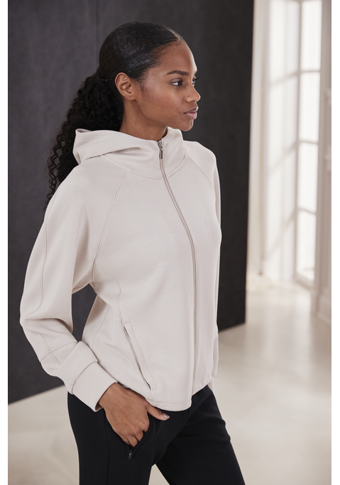Bild: Sweatjacke von French Connection: Sweatjacke von French Conection. Mit hochstehendem Kragen und Kapuze. Durchgehender Reißverschluss. Seitliche Reißverschlusstaschen. Bündchen an den Ärmelenden. Weiche Qualität.