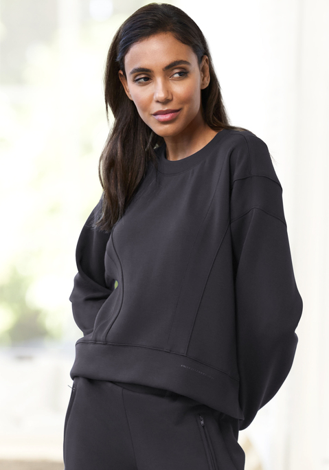 Bild: Sweatshirt von French Connection: Sweatshirt von French Connection. Mit Ziernähten vorn. Ton-in-Ton-Labeldetail. Überschnittene Schultern. Vorn kürzer geschnitten. Bündchen an Ärmeln und Saum. Rundhalsauschnitt. Softe Qualität.