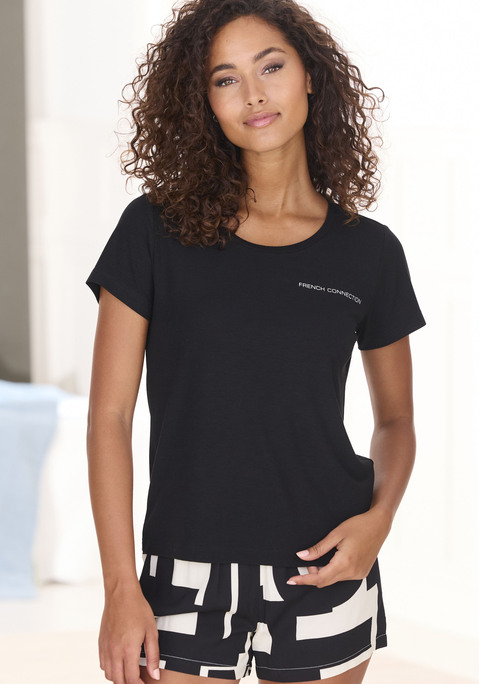 Bild: T-Shirt von French Connection: Unifarbenes Schlafshirt von French Connection. Kleiner Logoprint auf der Brust. Rundhalsausschnitt. Kurze Ärmel. Weiche Single Jersey Ware aus Viskosemischung.