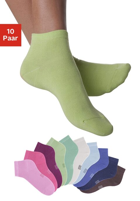 Bild: Kurzsocken von H.I.S: Vielseitige Basic Kurzsocken für jede Gelegenheit. Einfach nach Lust und Laune kombinieren. Eine gute Elastizität sichert eine optimale Passform. Durch die verstärkte Ferse und Spitze wird die Haltbarkeit beim Tragen und auch nach vielen Wäschen verbessert.