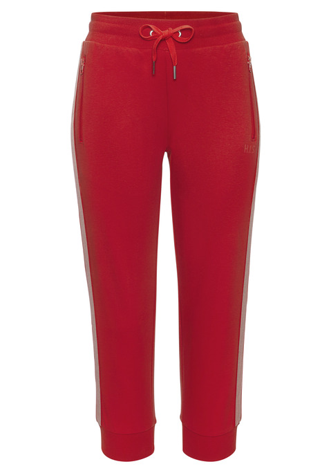 Bild: Relax-Caprihose von H.I.S: Sportliche Relax-Caprihose von H.I.S. Besonderer Clou: die seitlichen Tapestreifen. Elastisches Rippbündchen mit Kordelzug. Körpernaher Schnitt. Ideal für Sport und Freizeit. Aus weicher Interlockware mit Baumwolle.
