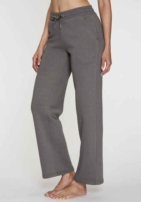 Bild: Relaxhose von H.I.S: Loungepants von H.I.S. Mit weitem Bein. Rippbund mit Tunnelzug. Seitliche Eingrifftaschen. Innen weich angerauter Sweat.