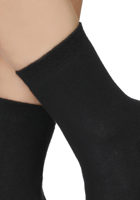 Bild: Socken von H.I.S: Unifarbene Socken von H.I.S im praktischen 6er-Pack. Nahtlose Verarbeitung für mehr Komfort. Wärmende Frotteesohle. Ideal auch bei schlechterem Wetter. Weiches Material mit hohem Baumwollanteil.