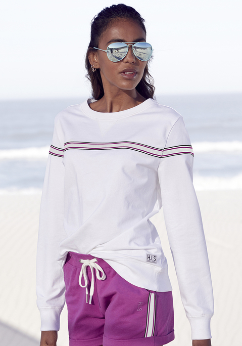 Bild: Sweater von H.I.S: Sweater von H.I.S mit Rundhalsausschnitt und breiten Rippbündchen. Aus 77% Baumwolle (unterstütz Cotton made in Africa), 20% Polyester, 3% Elasthan.