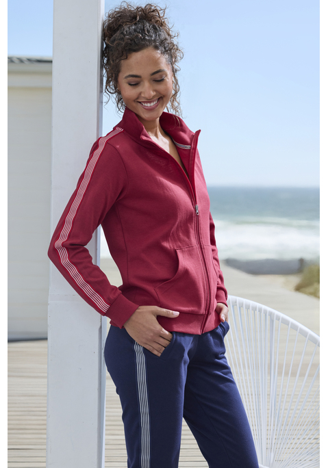 Bild: Sweatjacke von H.I.S: Bequeme Sweatjacke von H.I.S mit sportlichem Stehkragen und Streifentape auf den Ärmeln. Breite, weiche Rippbündchen. Ideal als Loungewear. Weiche, elastische Interlock-Qualität aus einer Baumwollmischung.