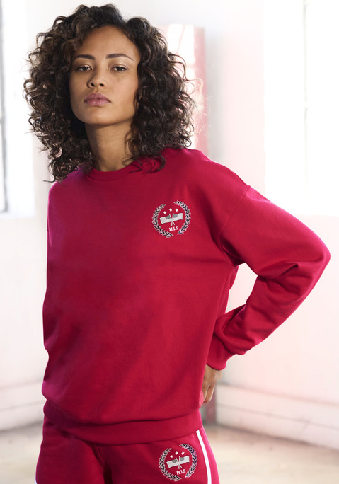 Bild: Sweatshirt von H.I.S: Hübsches Sweatshirt von H.I.S mit Strickerei und Print vorn. Rundhalsausschnitt und überschnittene Schultern. Lange Ärmel mit Rippbündchen. Für Freizeit und Sport. Kuschelig weiche Sweatqualität.