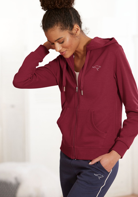 Bild: Sweatjacke von KangaROOS: Sweatjacke von Kangaroos mit Tunnelzugkapuze. Plakativer Marken-Print auf der Rückseite. Reißverschluss und Kängurutasche. Angesetzte Rippbündchen. Gerade Passform. Angenehmer Materialmix.