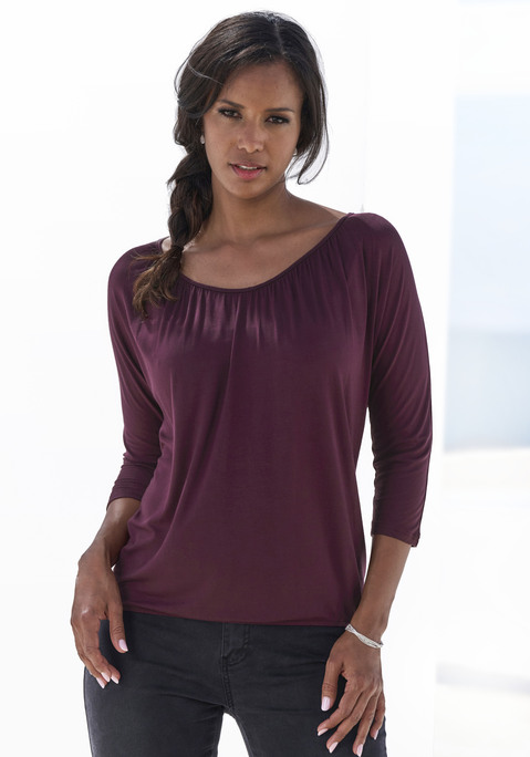 Bild: 3/4-Arm-Shirt von LASCANA: 3/4-Arm-Shirt von Lascana. Rundhalsausschnitt mit Raffungen. Ärmel in 3/4-Länge. Shirtsaum mit Gummizug. Lockere Passform. Weich fließender Jersey mit Viskose.