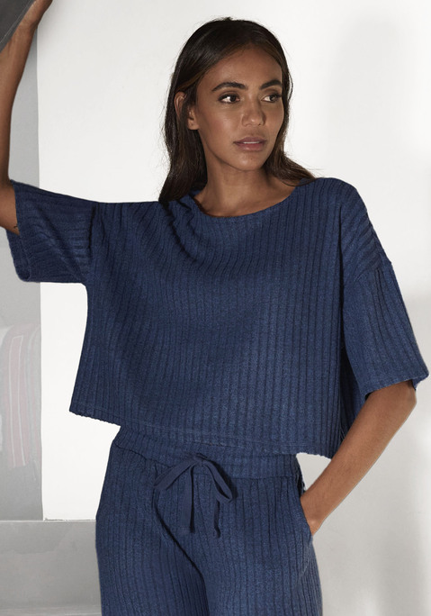 Bild: 3/4-Arm-Shirt von LASCANA: Rippshirt von Lascana. Rundhalsausschnitt. Halblange Ärmel mit überschnittenen Schulternähten. Lockere Cropped-Passform. Weiche Jerseyware in breiter Rippenoptik.